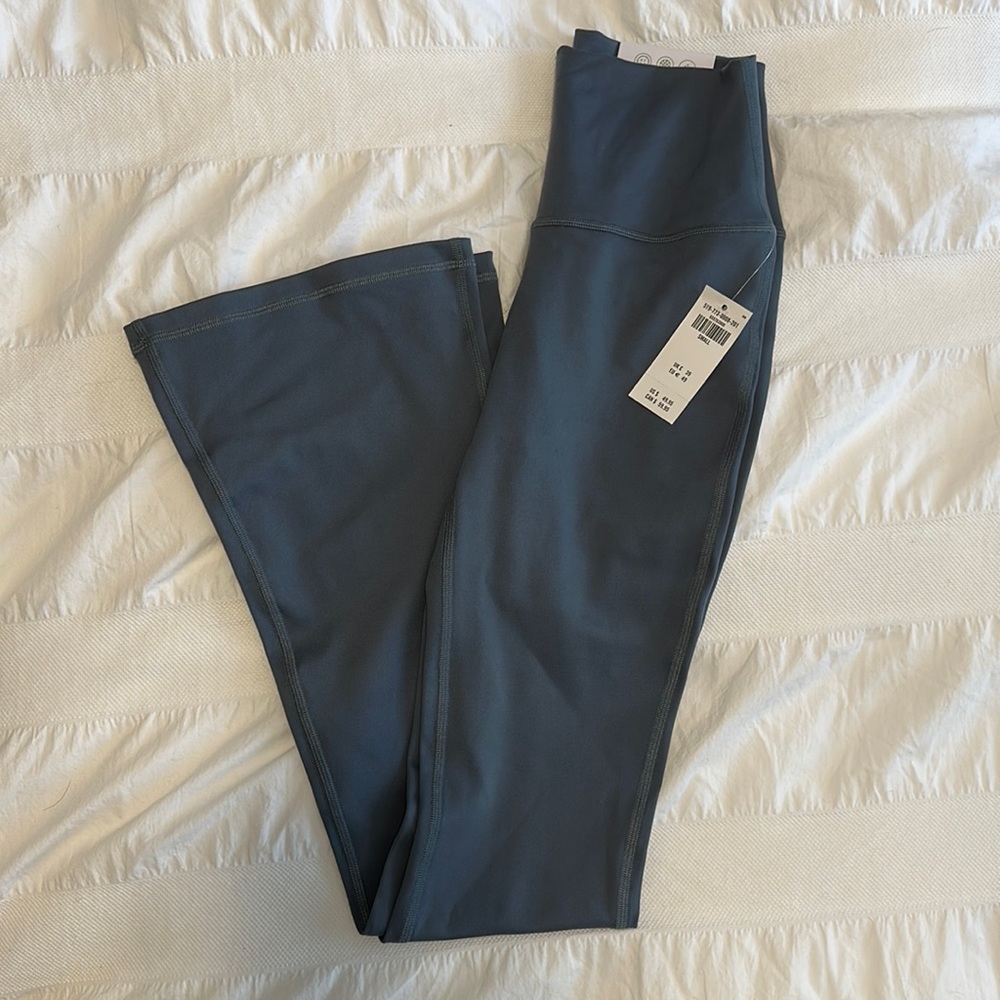Gilly Hicks Flare Leggings